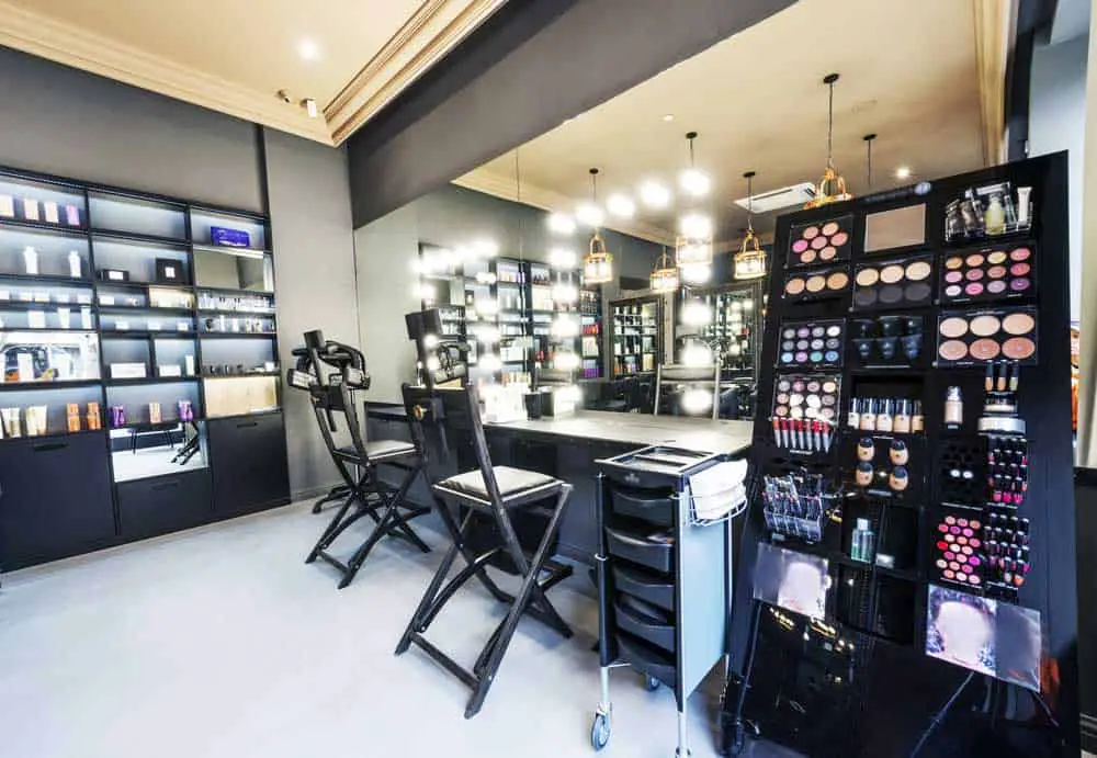 Low Budget Beauty Salon Interior Design